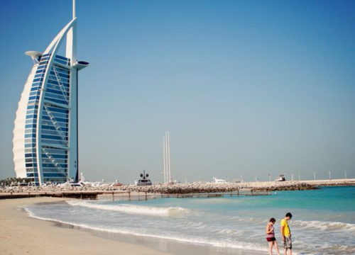 Top Things to Do at Umm Suqeim Beach: Fun in the Sun in Dubai