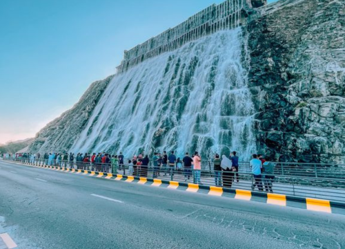 Explore The Natural Beauty of Khorfakkan Waterfall